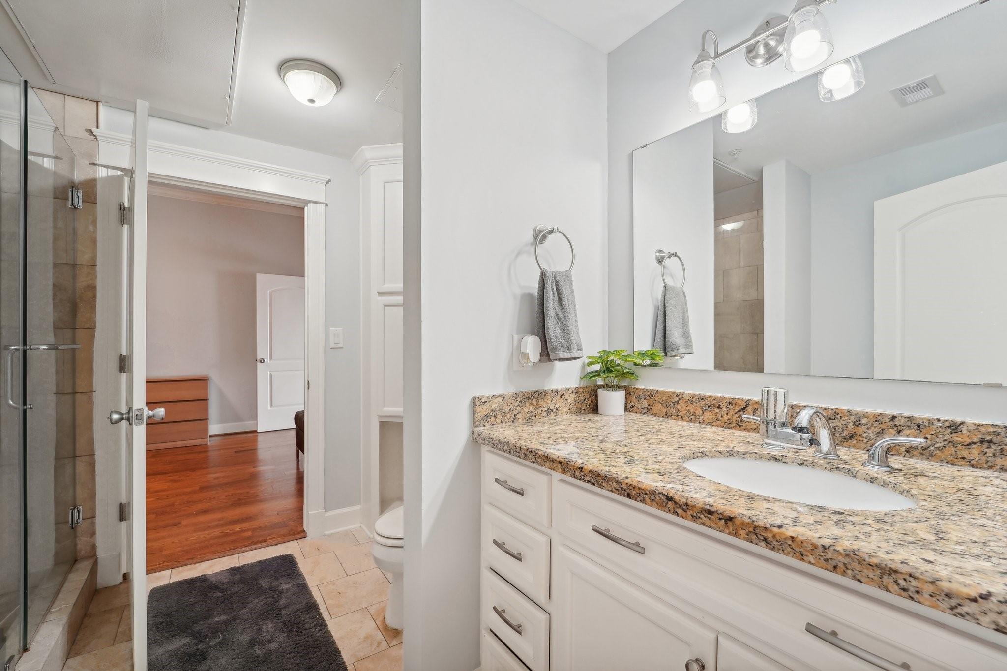 2802 Morrison Street # 203