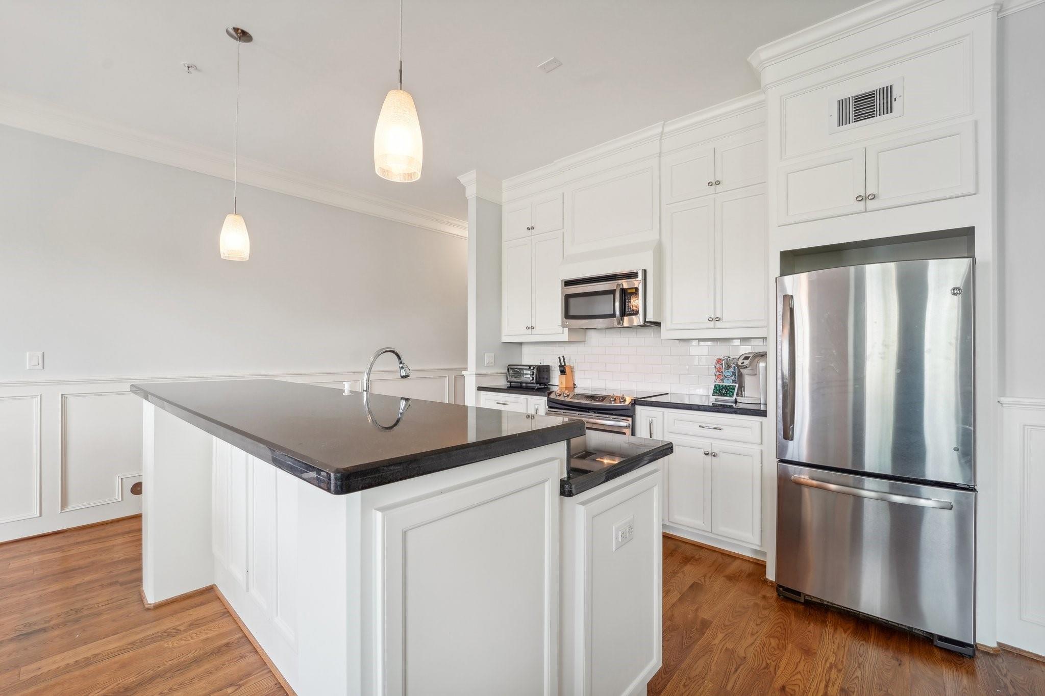 2802 Morrison Street # 203