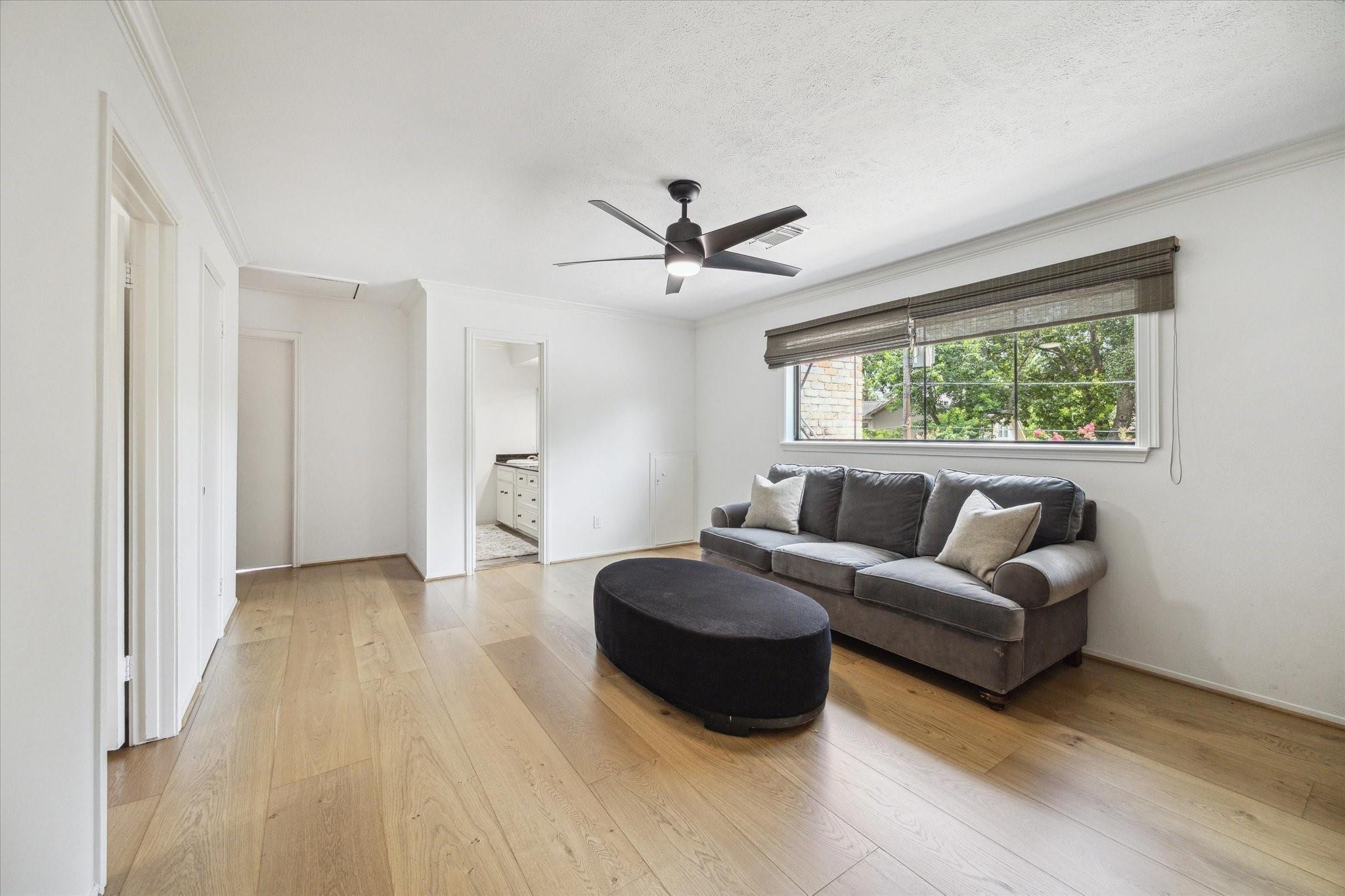 12727 Kingsride Lane