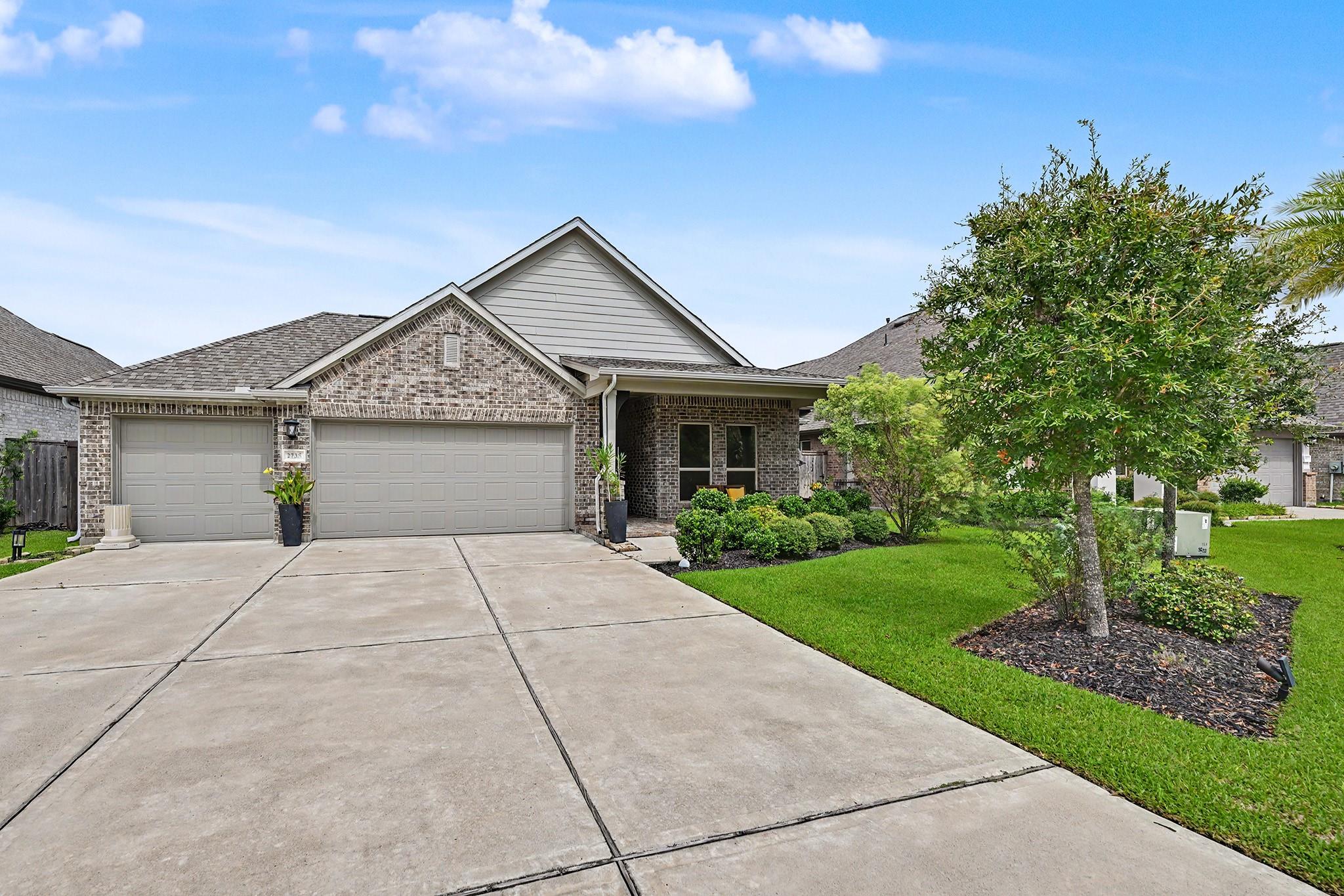 2735 Broad Reach Road