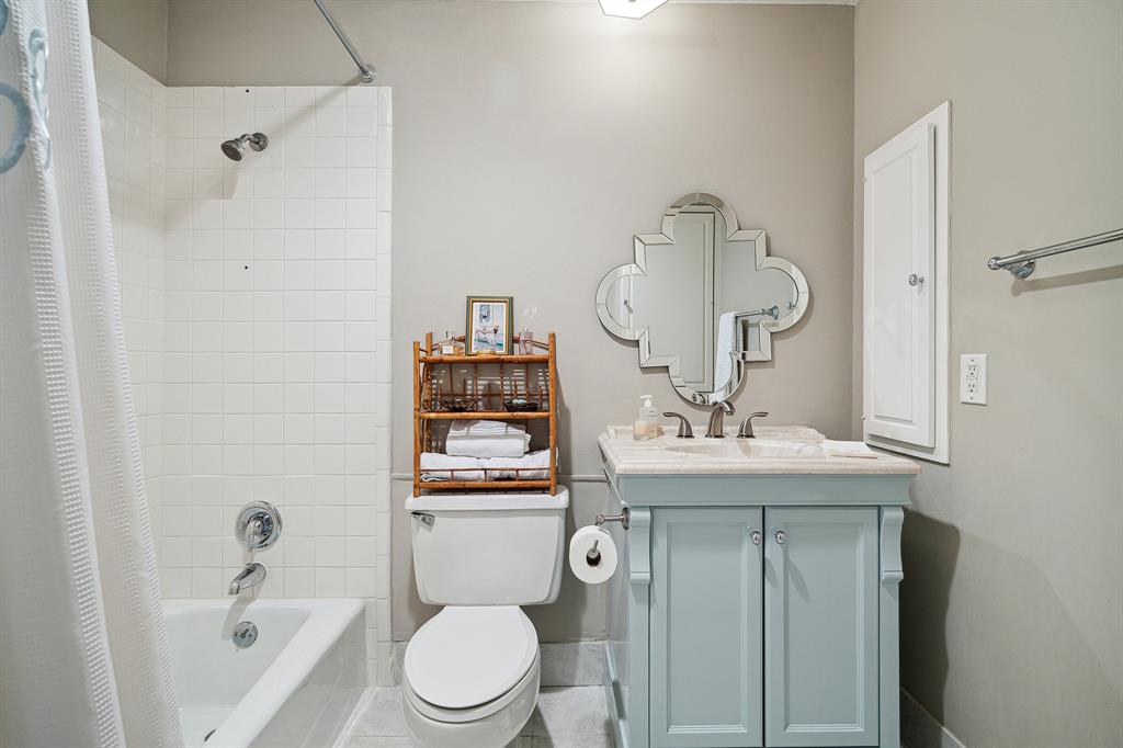 1140 Fountain View Drive # 199