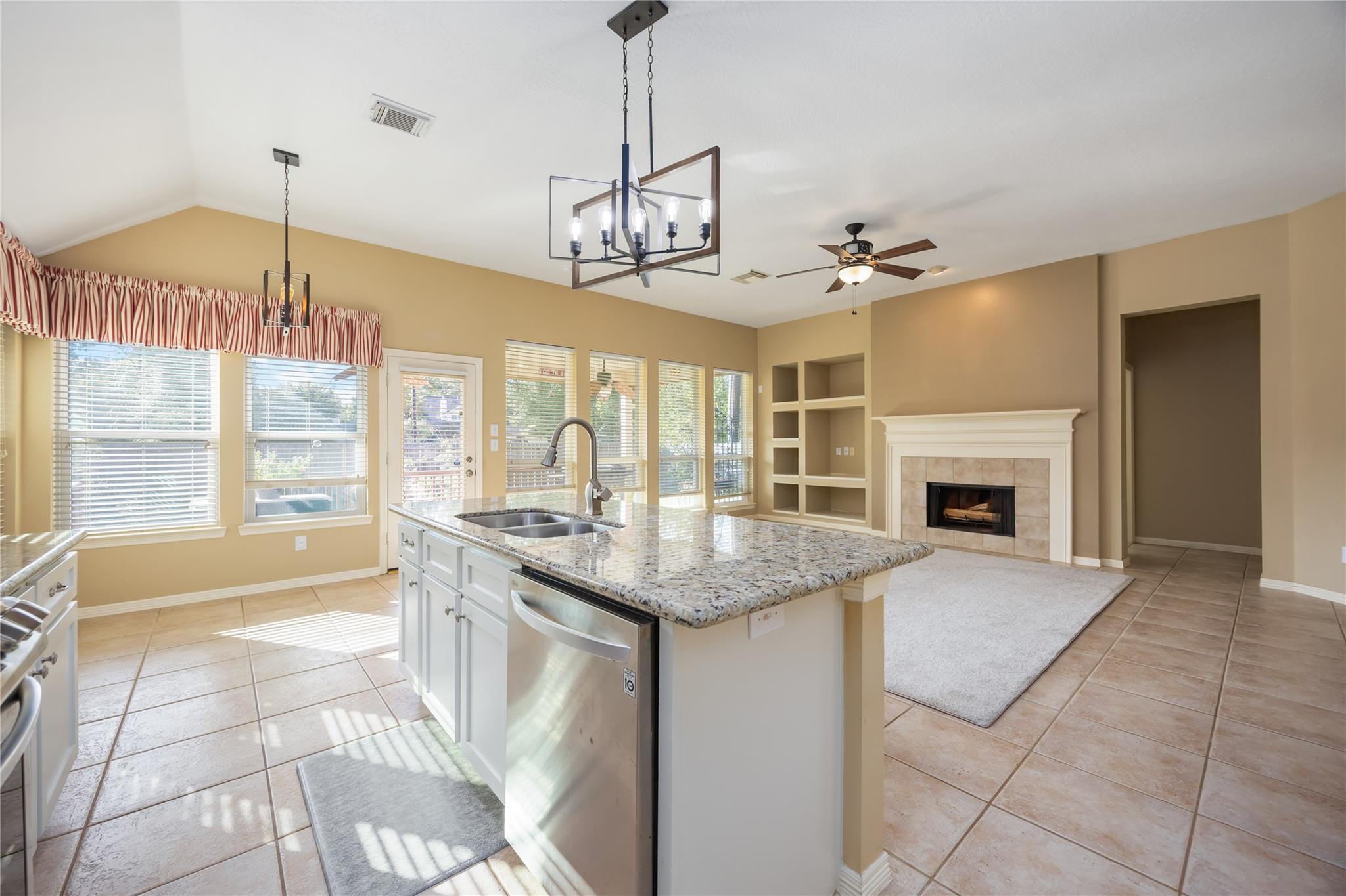 25619 Myrtle Springs