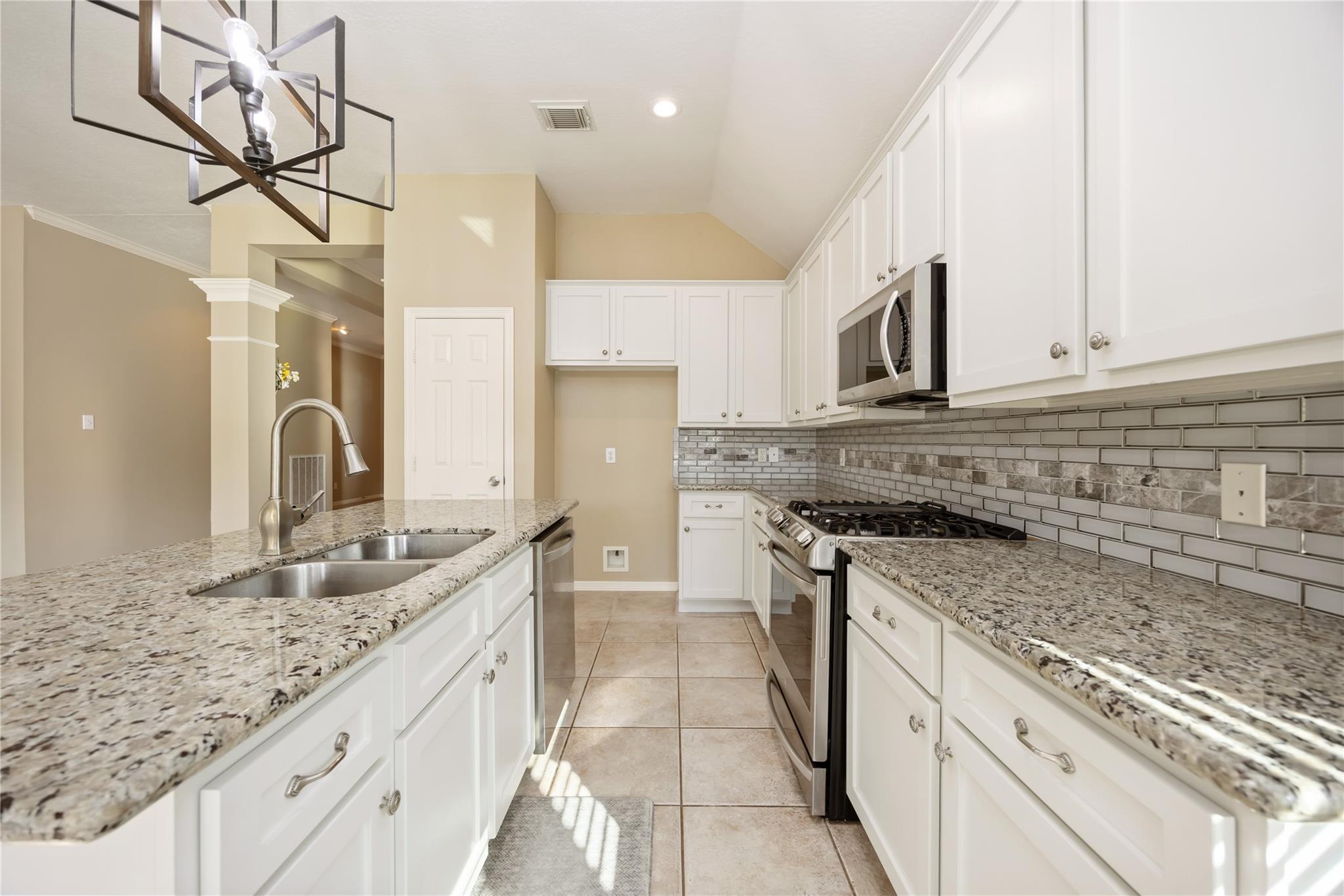 25619 Myrtle Springs