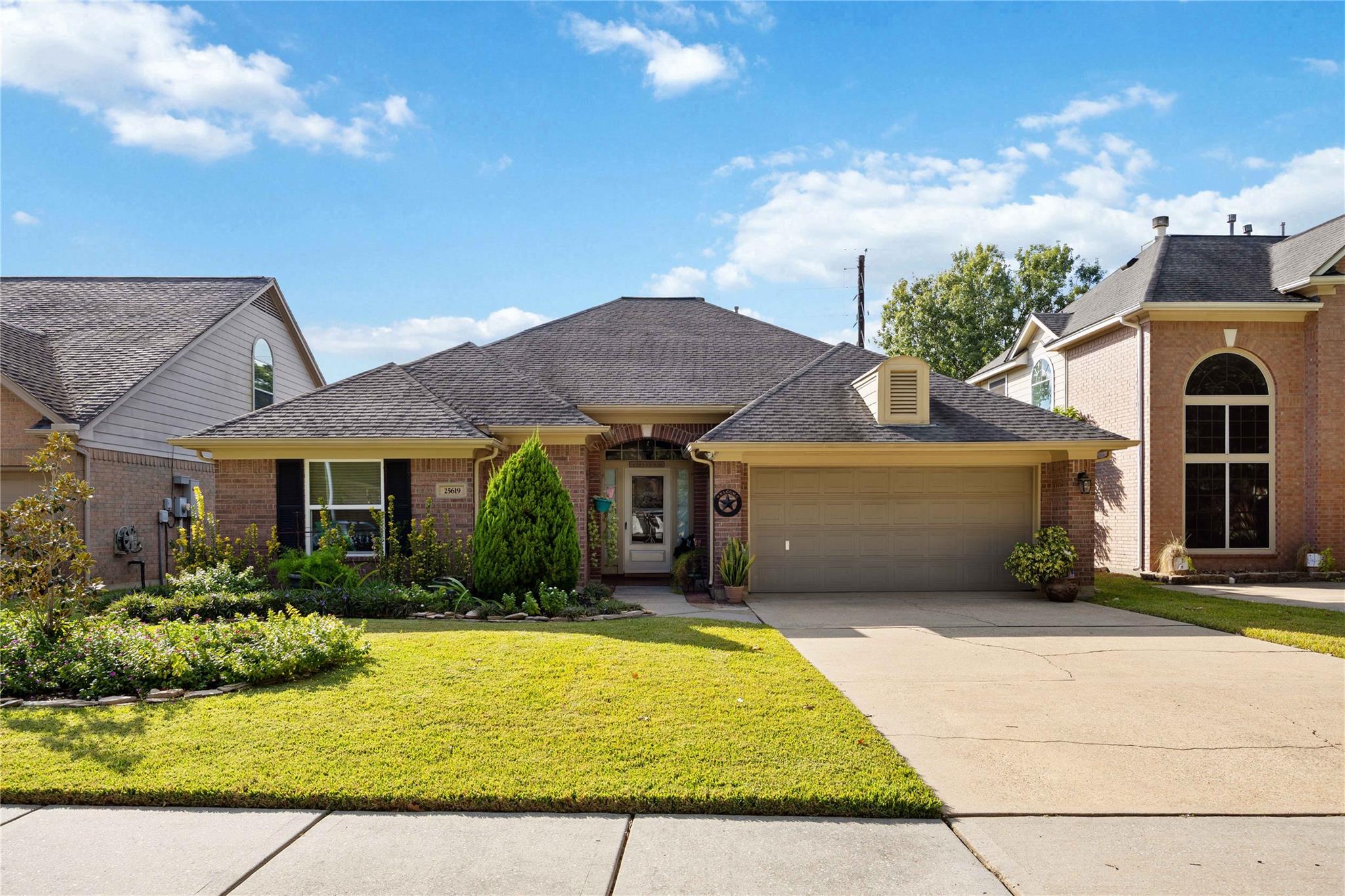 25619 Myrtle Springs