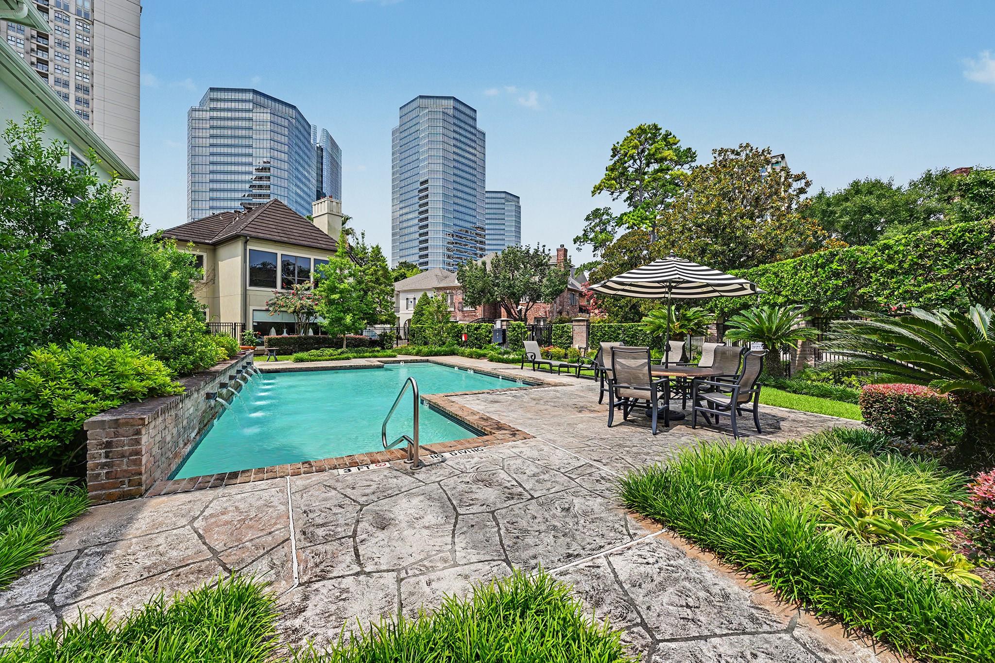 69 Wynden Oaks Drive