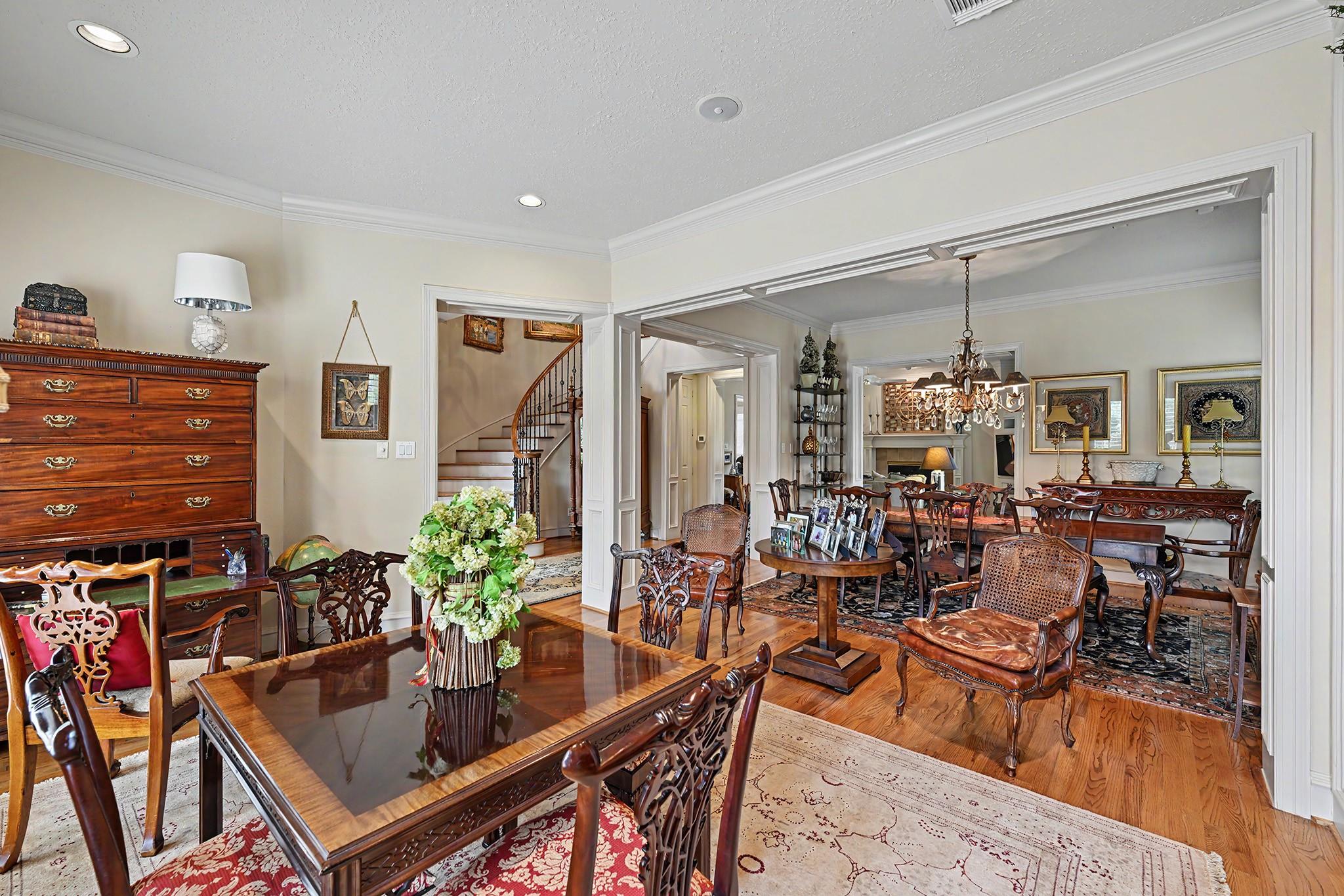 69 Wynden Oaks Drive