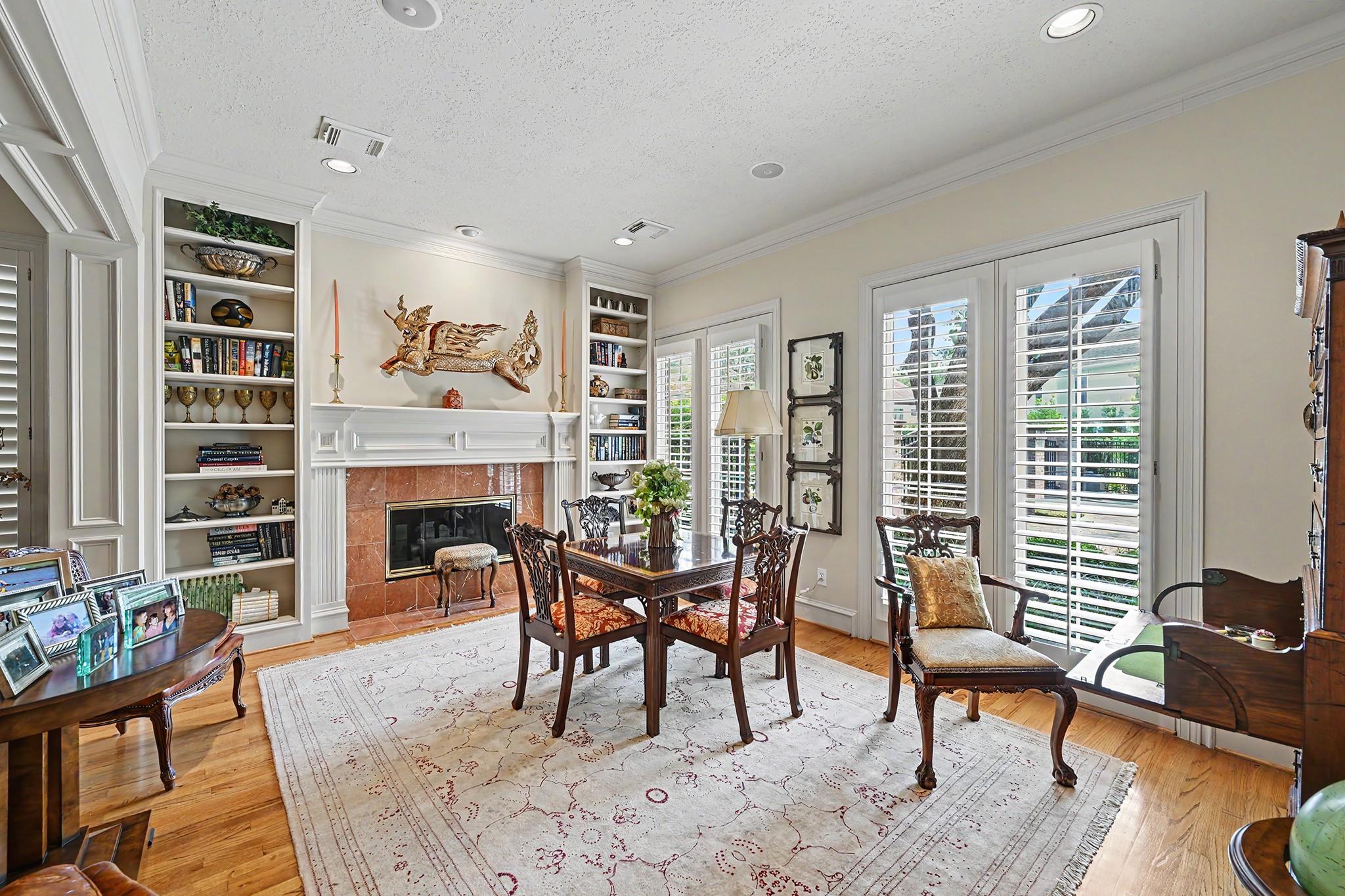 69 Wynden Oaks Drive