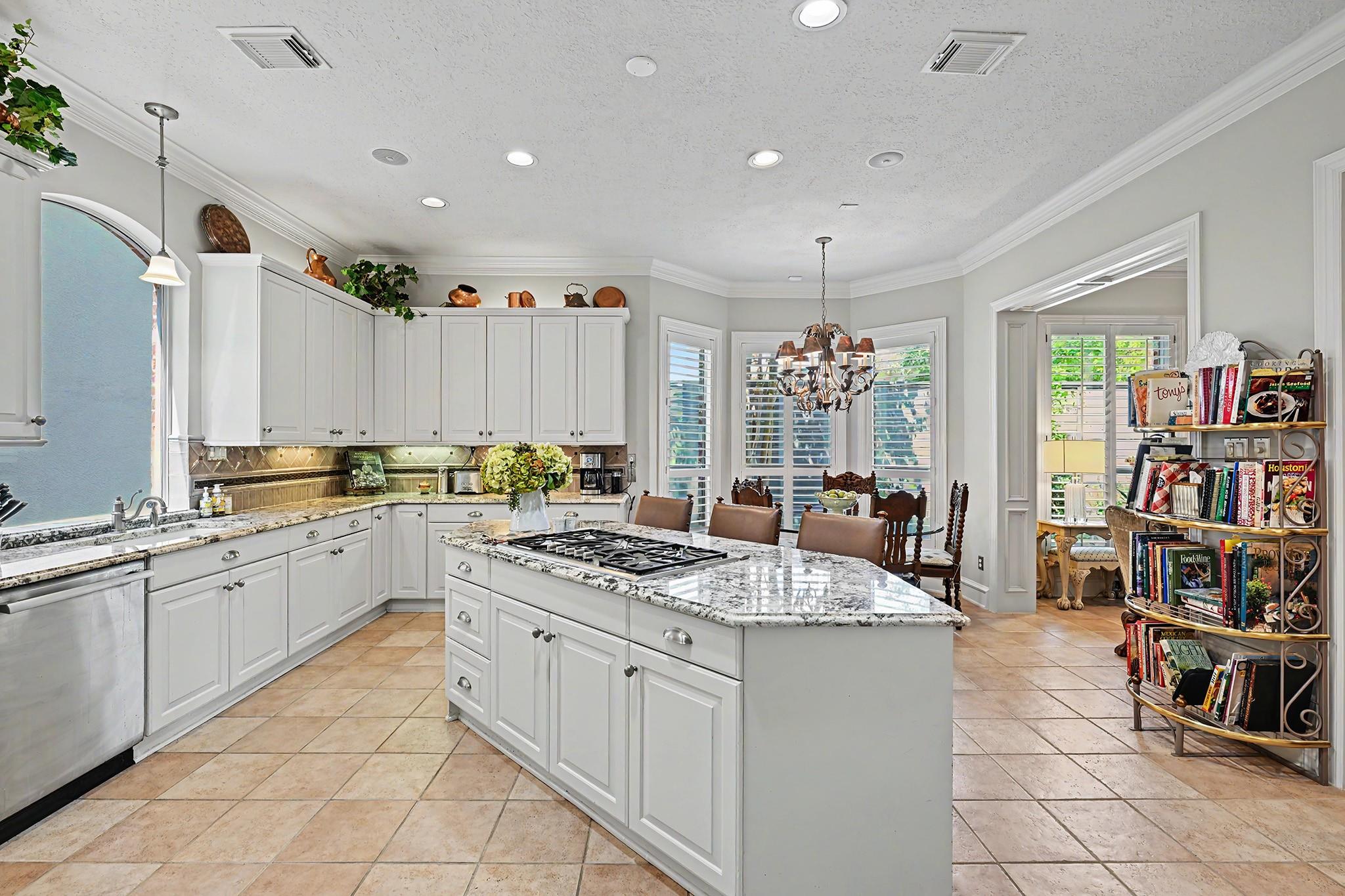 69 Wynden Oaks Drive