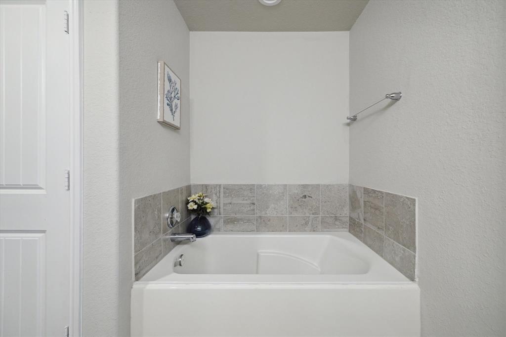 12610 Amaurot Lane