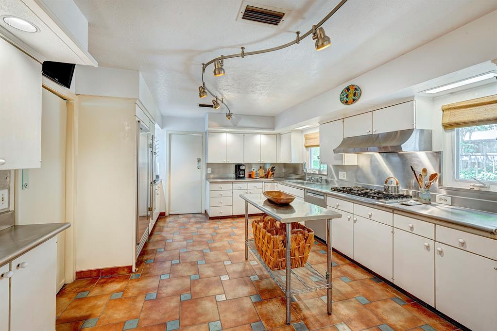 5336 Sugar Hill Drive