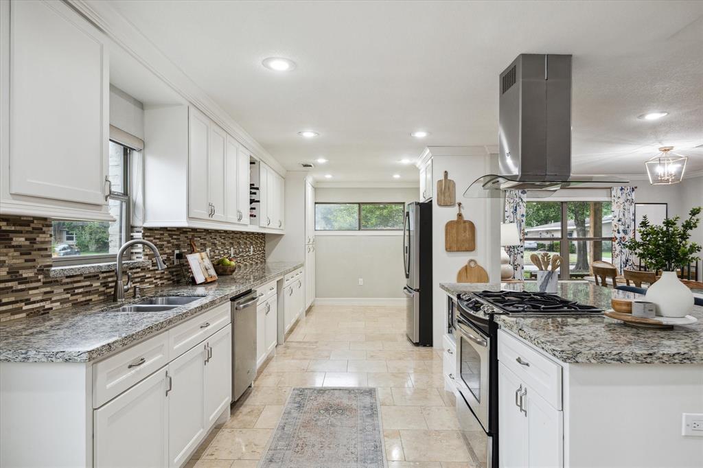 5135 Kingfisher Drive