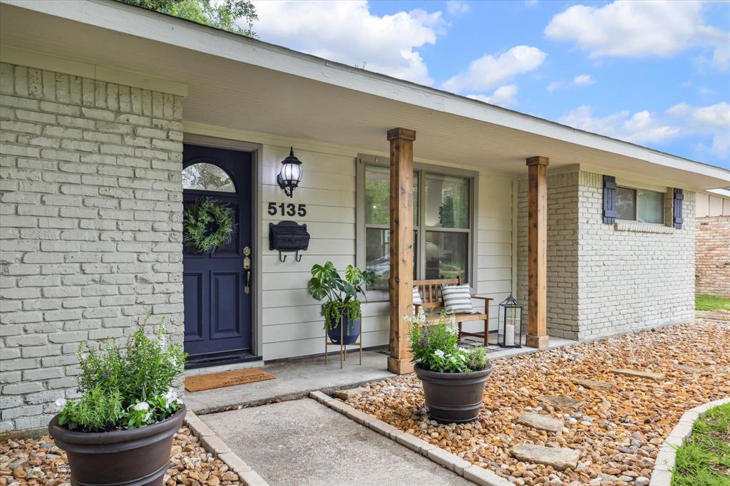 5135 Kingfisher Drive