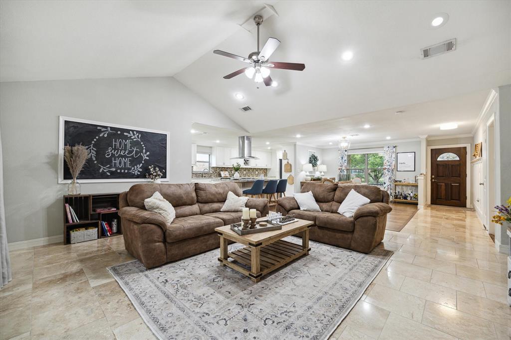5135 Kingfisher Drive