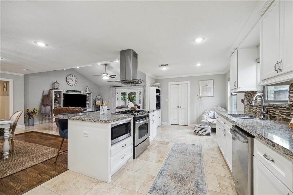 5135 Kingfisher Drive