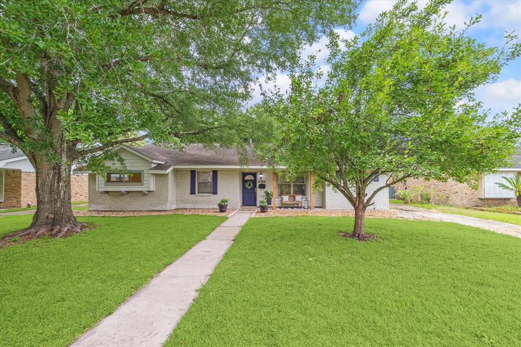 5135 Kingfisher Drive