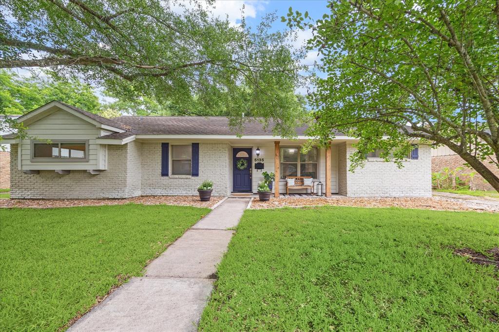 5135 Kingfisher Drive