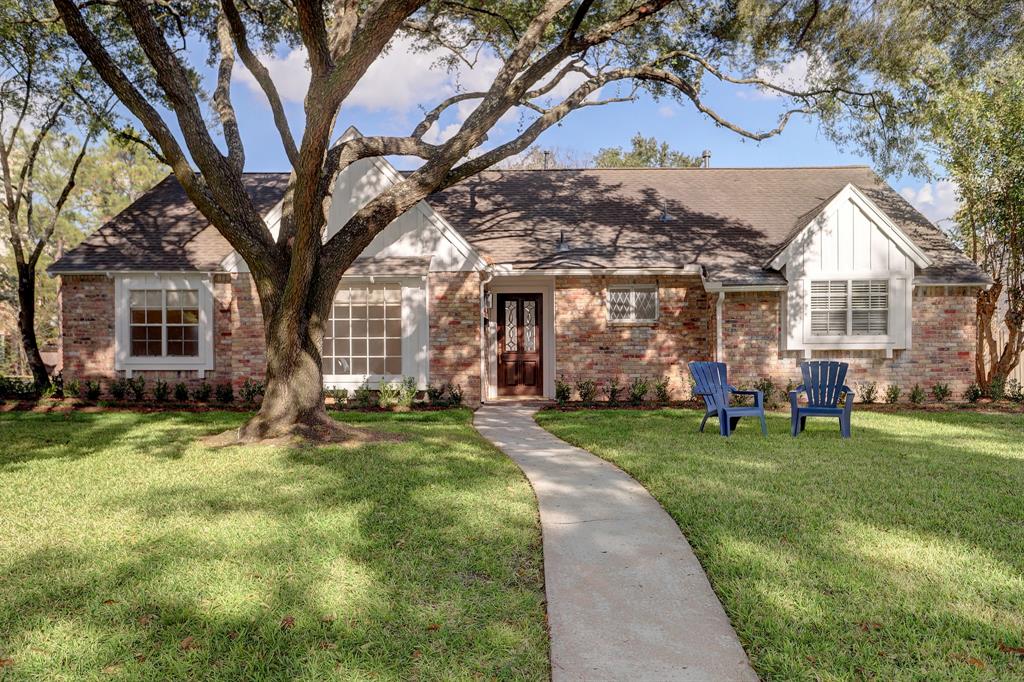 818 Frostwood Drive