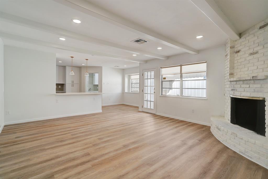 818 Frostwood Drive