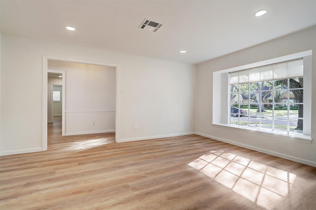 818 Frostwood Drive