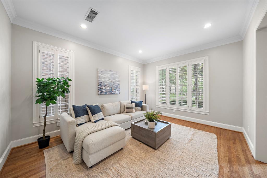 5808 Fordham Street