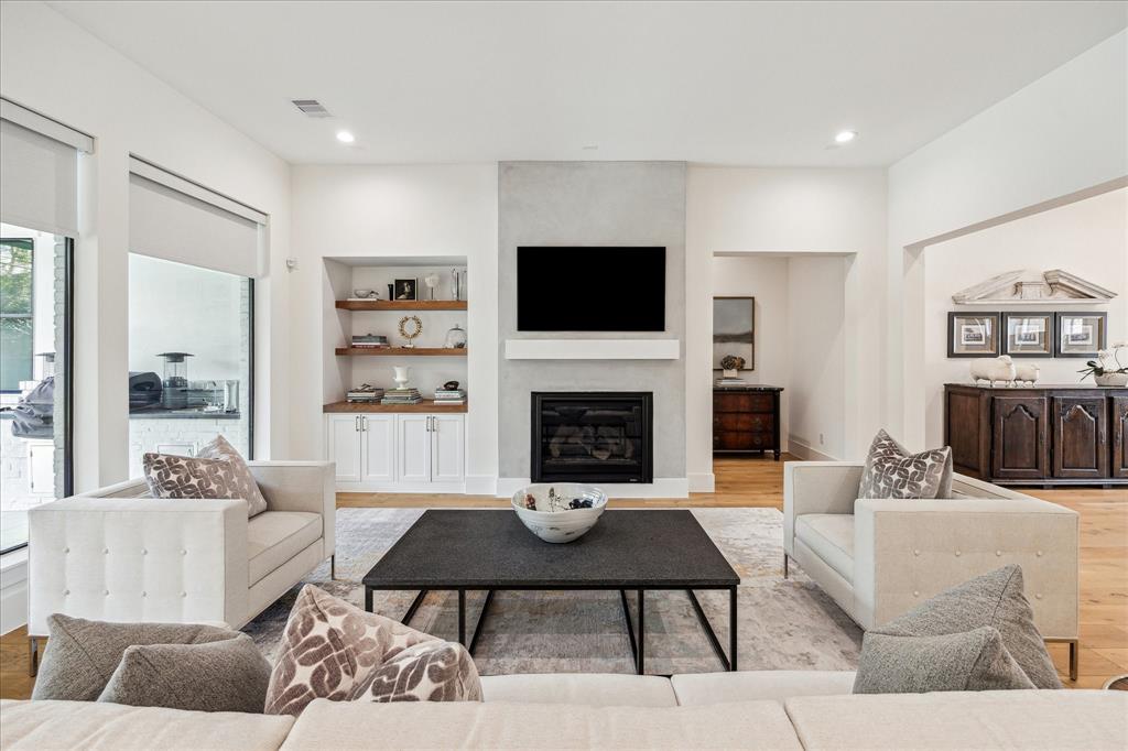 1509 Glourie Drive