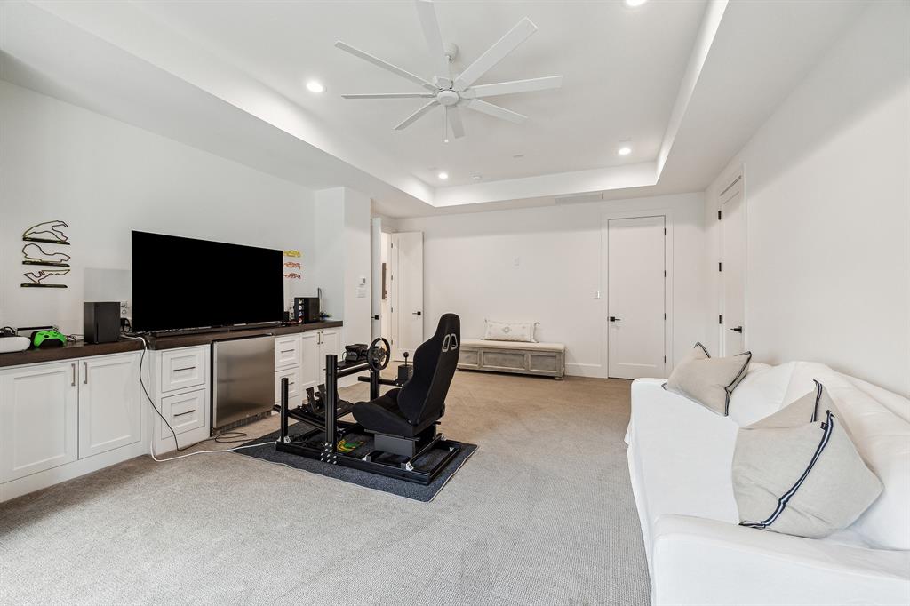 1509 Glourie Drive
