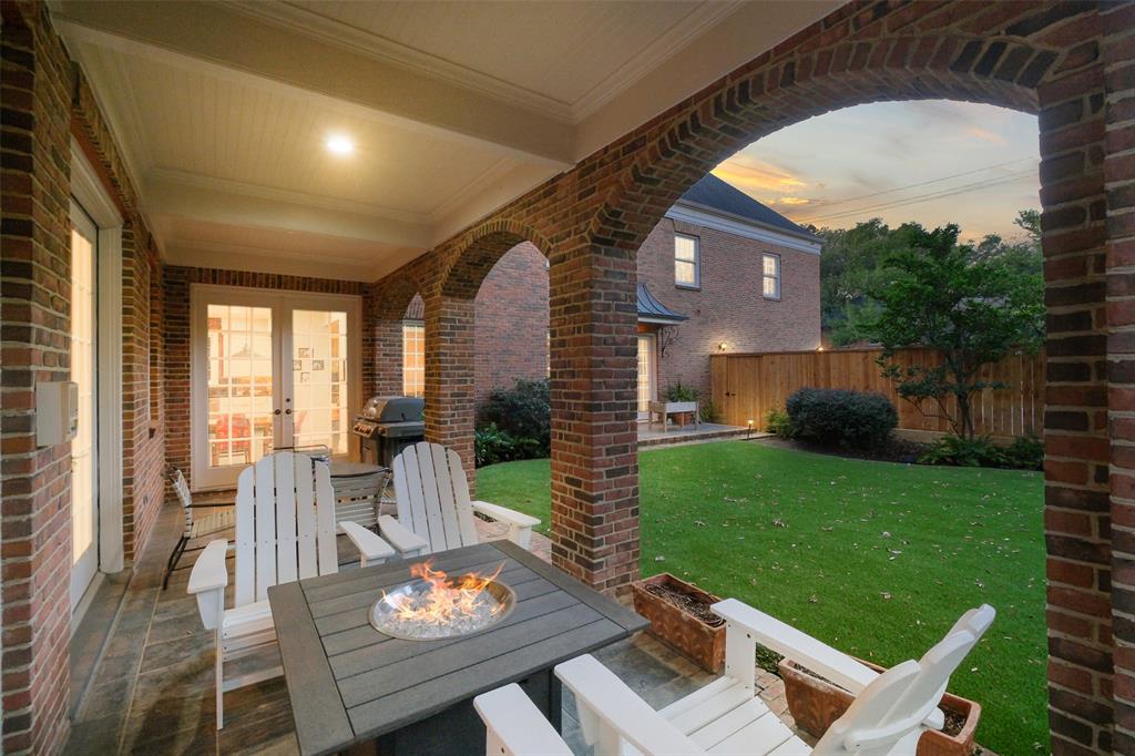 3232 Huntingdon Place