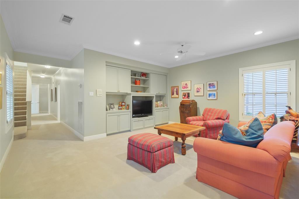 3232 Huntingdon Place