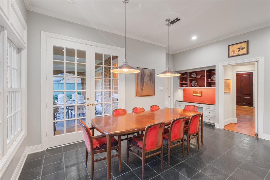 3232 Huntingdon Place