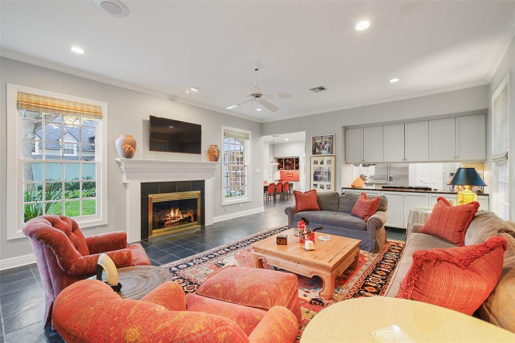 3232 Huntingdon Place