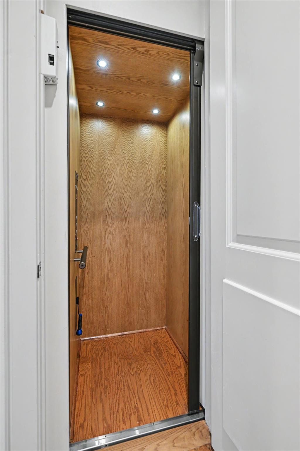 2410 Mimosa Drive