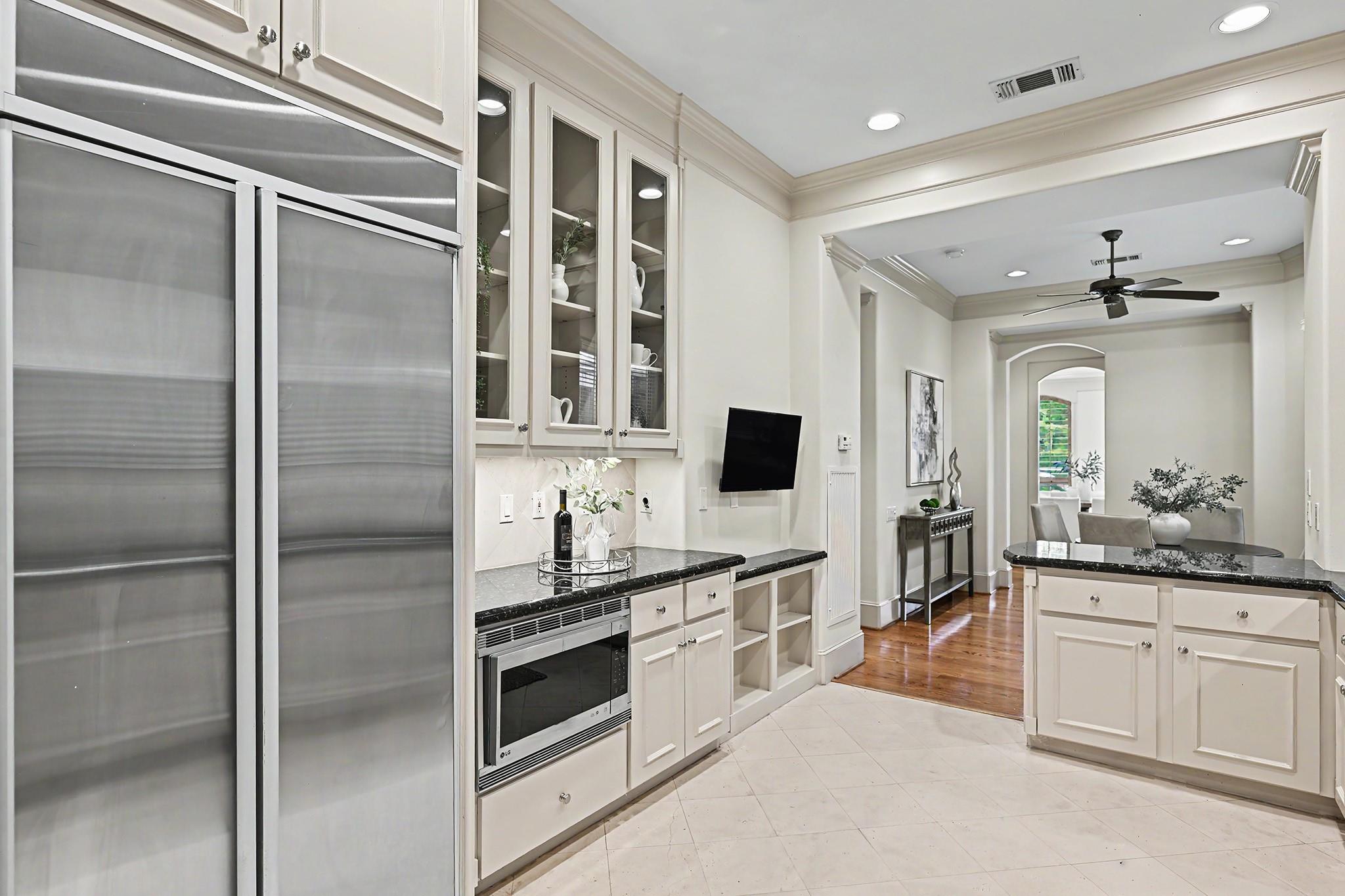 2410 Mimosa Drive