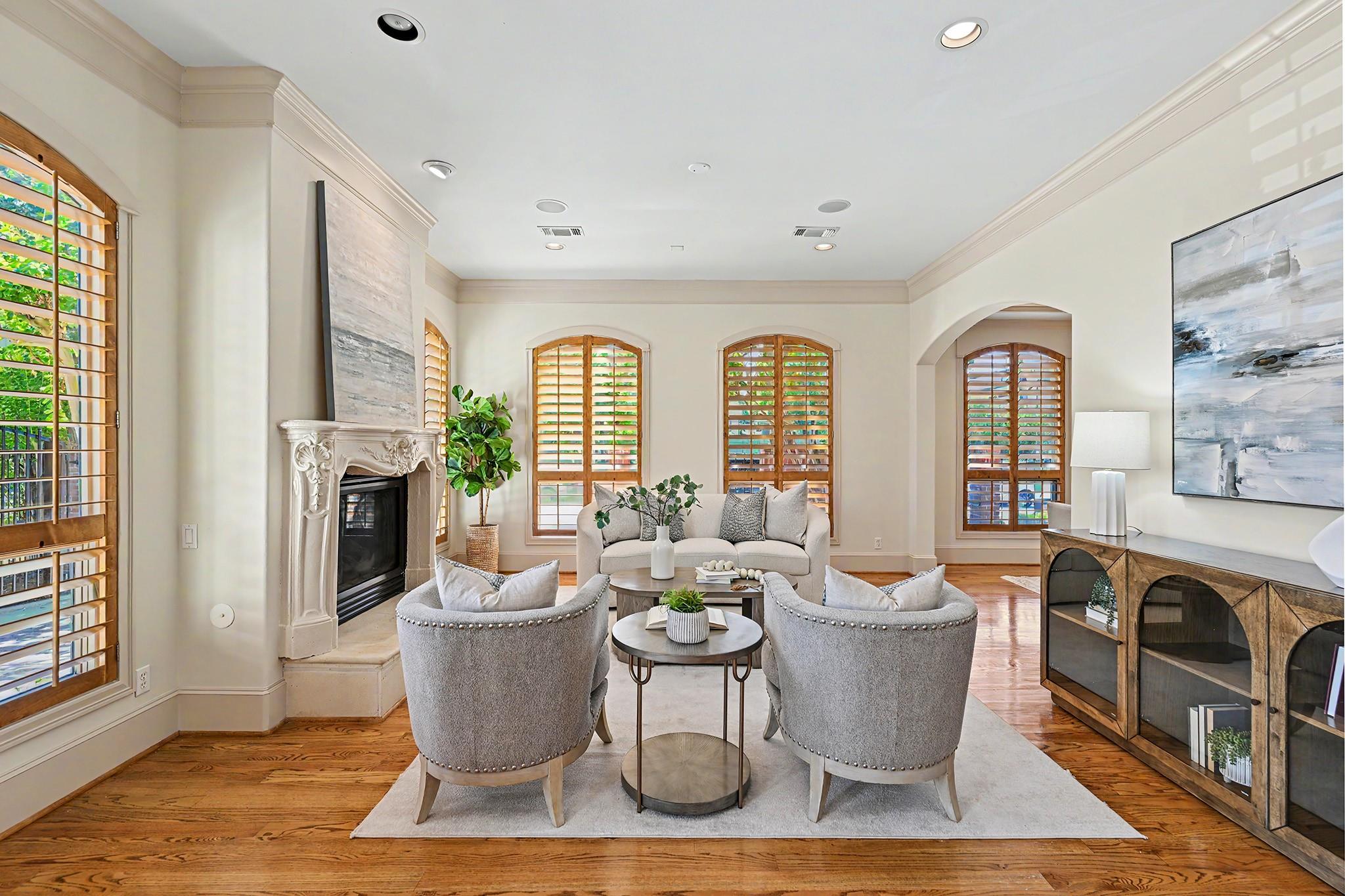 2410 Mimosa Drive