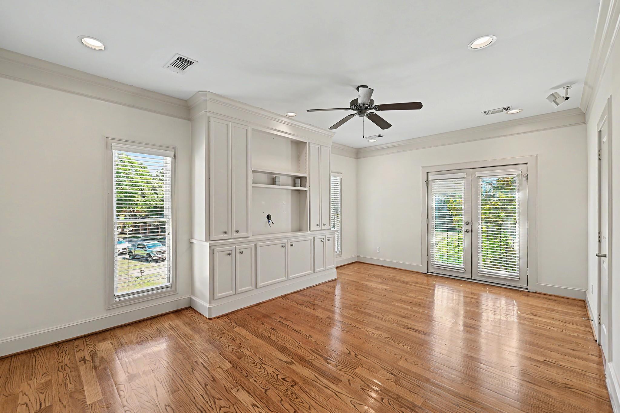 2410 Mimosa Drive