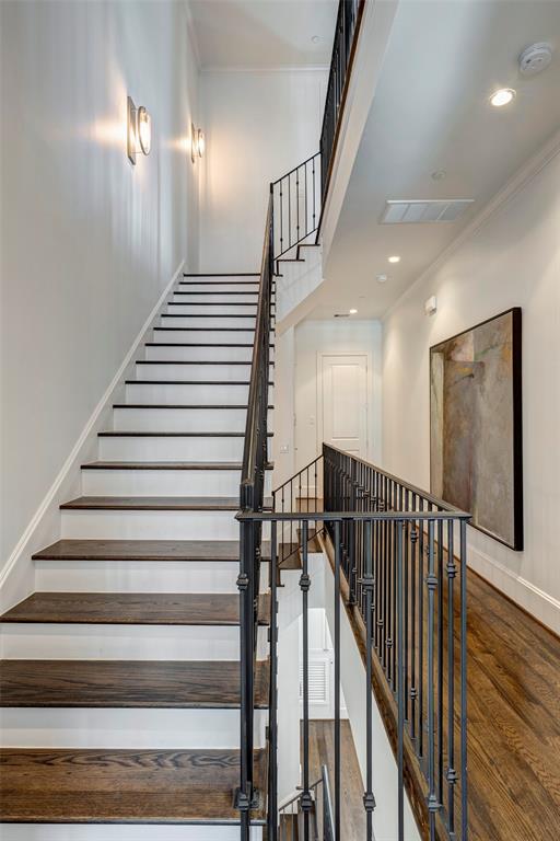 415 Lovett Boulevard # B