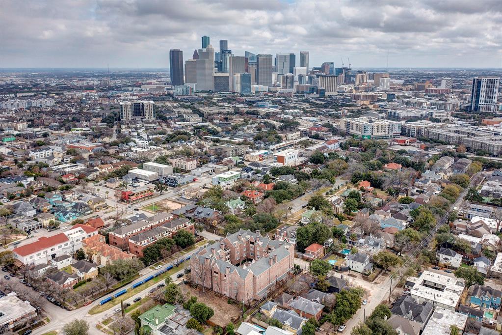 415 Lovett Boulevard # B