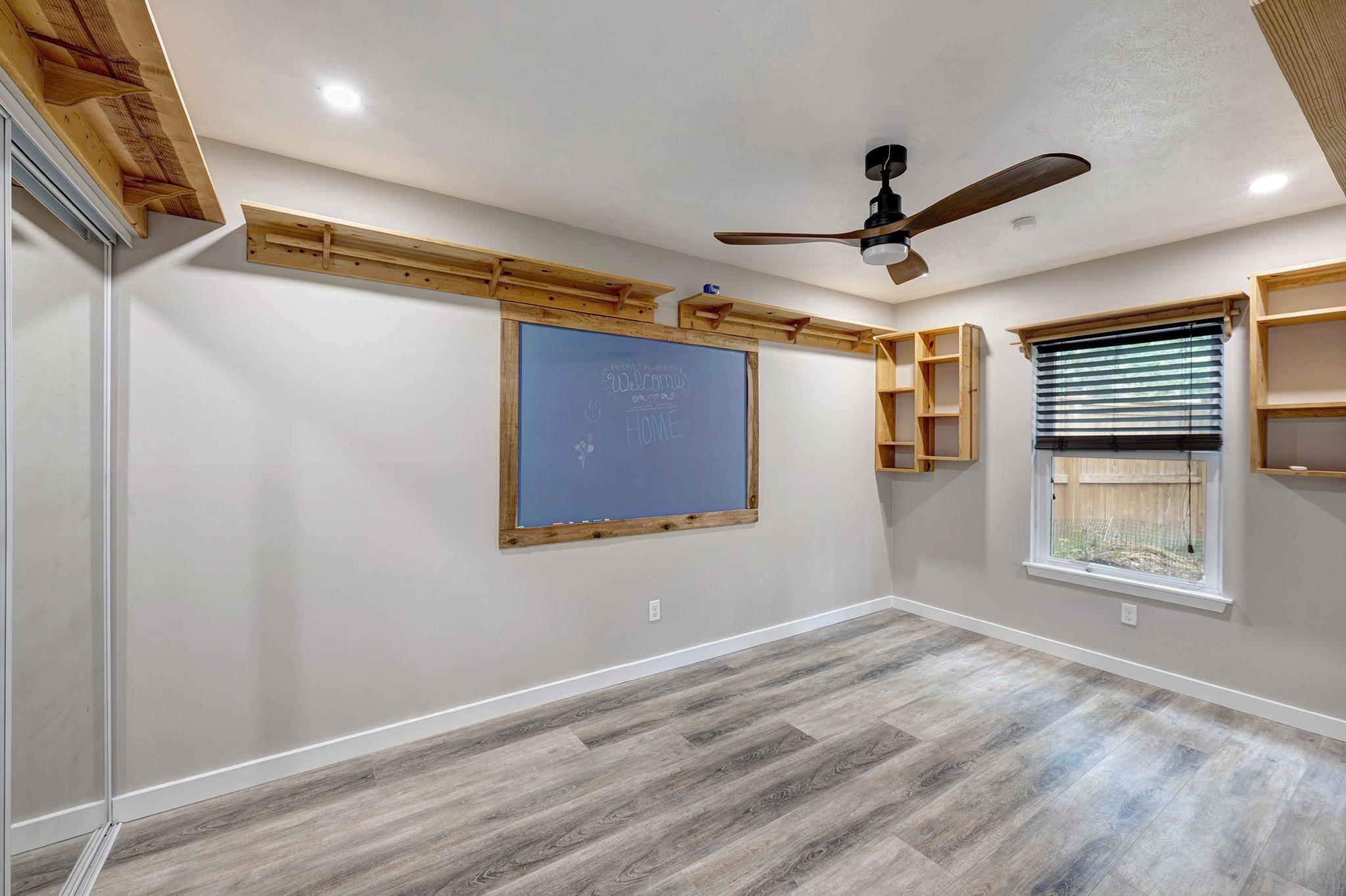 1911 N Red Cedar Circle