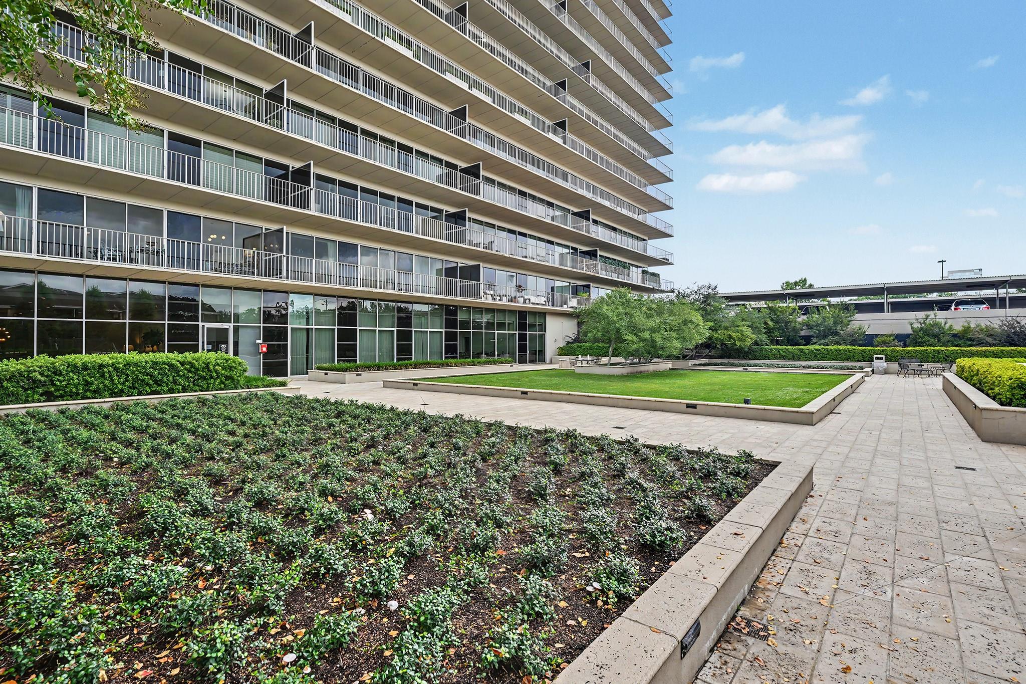 2200 Willowick Road # 14D