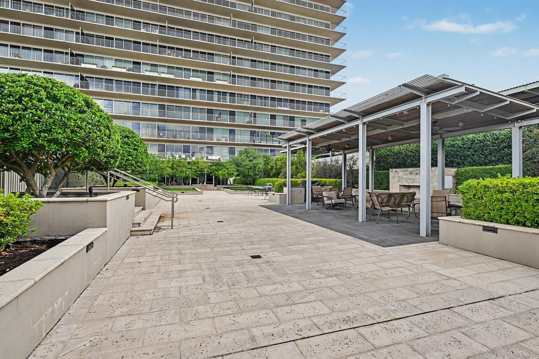 2200 Willowick Road # 14D