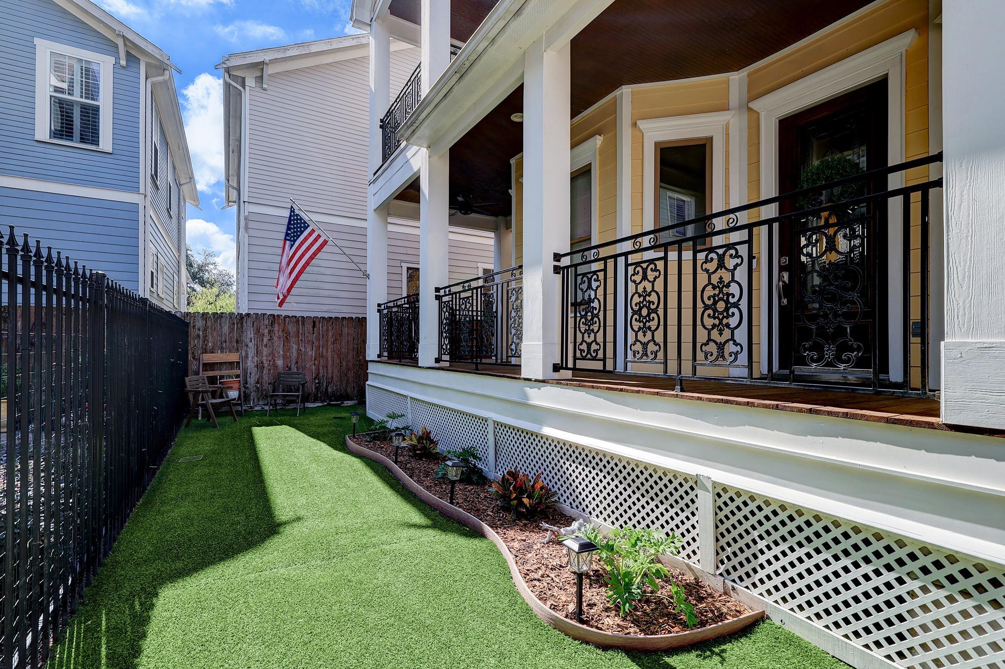 1126 W 17th Street # D