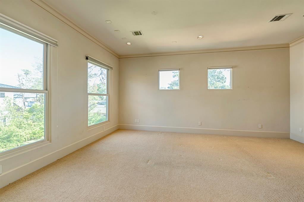 710 Pinehaven Drive