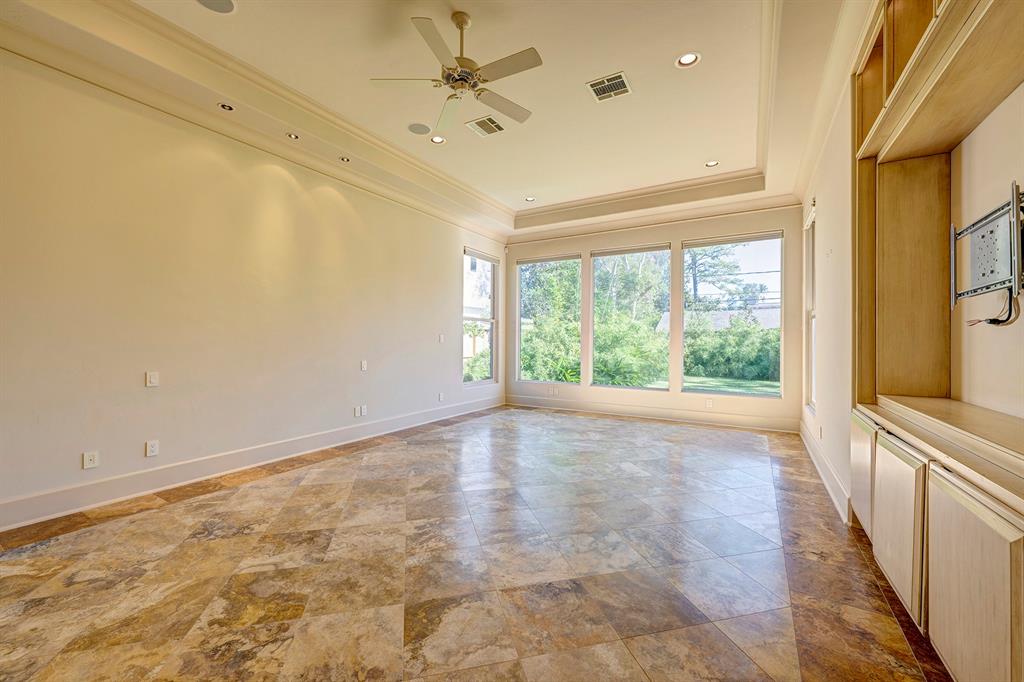 710 Pinehaven Drive