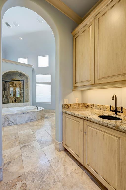 710 Pinehaven Drive