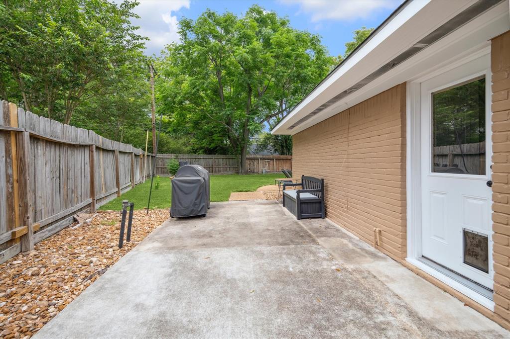 5002 Creekbend Drive