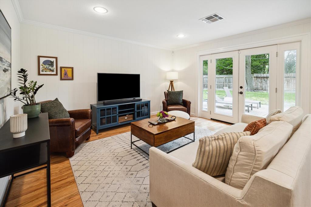 5002 Creekbend Drive