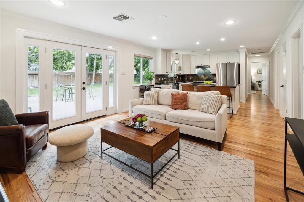 5002 Creekbend Drive