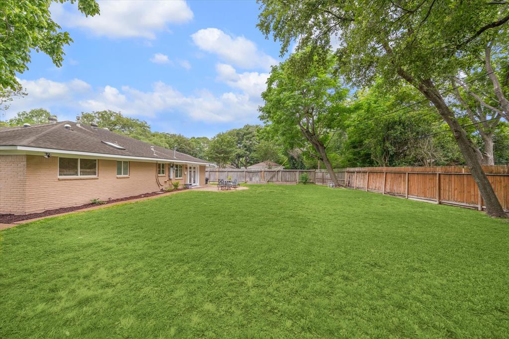 5002 Creekbend Drive