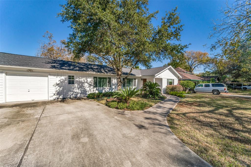4502 Brookwoods Drive