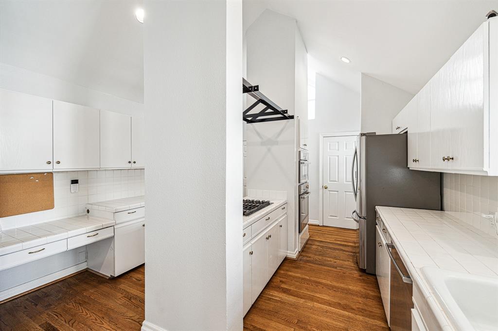 4014 Turnberry Circle