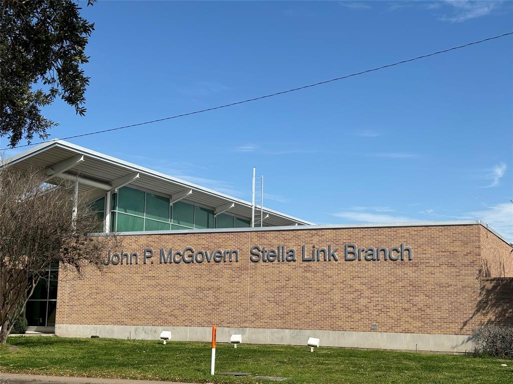 4014 Turnberry Circle